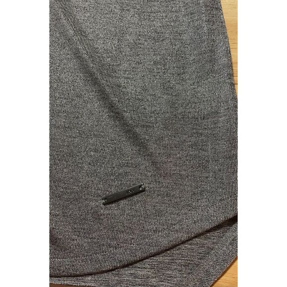 Jones New York Signature Cold Shoulder Metallic Grey Knit Top Size S NWT - Picture 5 of 15